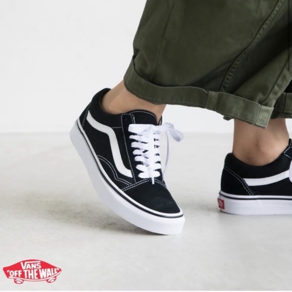 womens vans old skool black and white